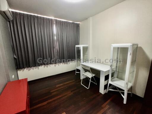 3-Bedrooms Townhouse with Garden in secure compound - Sukhumvit 49.