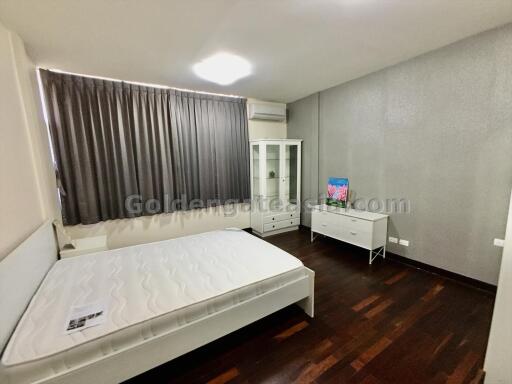 3-Bedrooms Townhouse with Garden in secure compound - Sukhumvit 49.