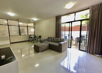 3-Bedrooms Townhouse with Garden in secure compound - Sukhumvit 49.