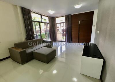 3-Bedrooms Townhouse with Garden in secure compound - Sukhumvit 49.