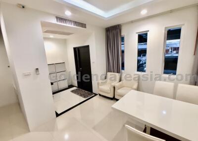 3-Bedrooms Townhouse in Compound - Sukhumvit 49