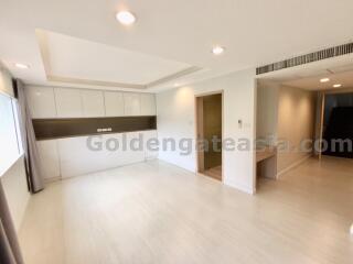 3-Bedrooms Townhouse in Compound - Sukhumvit 49