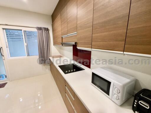 3-Bedrooms Townhouse in Compound - Sukhumvit 49