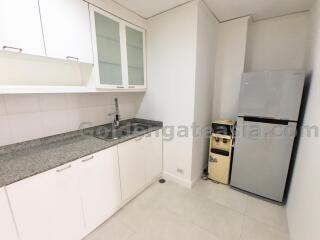 2-Bedrooms spacious condo with balcony  - Thonglor BTS