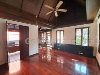 3-Bedrooms Thai Style Modern House with private pool in secure compound - Ekamai BTS