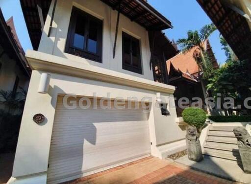 3-Bedrooms Thai Style Modern House with private pool in secure compound - Ekamai BTS