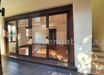 3-Bedrooms Thai Style Modern House with private pool in secure compound - Ekamai BTS