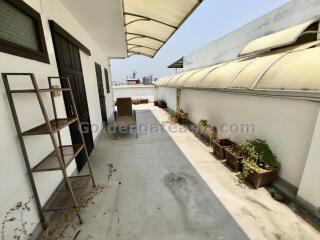 5-Bedroom Modern Townhouse For Rent - Sukhumvit soi 71