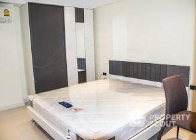 1-BR Condo at Diamond Tower Condominium near BTS Chong Nonsi