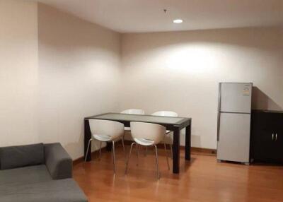 1-BR Condo near MRT Phra Ram 9