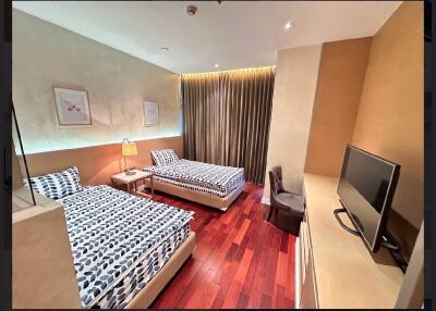 3 bed Condo in Athenee Residence Lumphini Sub District C020344