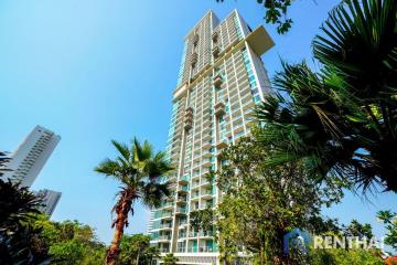 For sale condo 2 bedrooms at The Riviera Wongamat