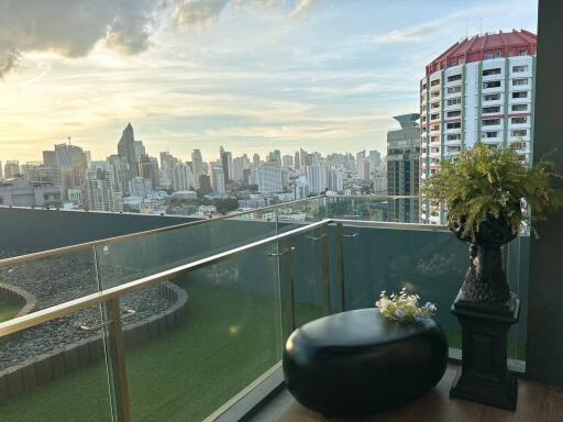 For RENT : LAVIQ Sukhumvit 57 / 3 Bedroom / 3 Bathrooms / 145 sqm / 250000 THB [10974318]