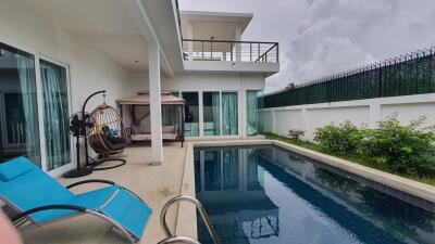 Contemporary House for Sale in Na Jomtien