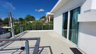 Contemporary House for Sale in Na Jomtien