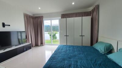 Contemporary House for Sale in Na Jomtien