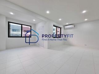Home Office in Pridi 14 (Sukhumvit 71)