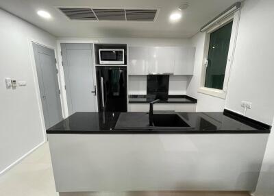 Wind Sukhumvit 23 – 1 bed