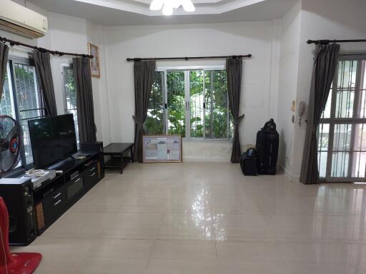 2 Bedrooms For Sale in East Pattaya