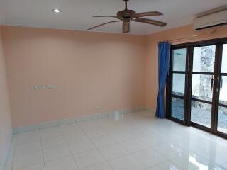 East Pattaya 5 Bedrooms House for Sale