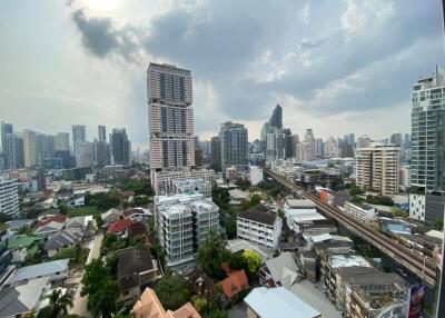 BEATNIQ Sukhumvit 32 – 2 bed