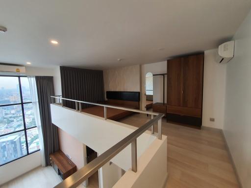 KnightsBridge Prime Sathorn – 1 bed duplex