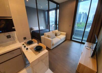 The Esse at Singha Complex – 1 bed