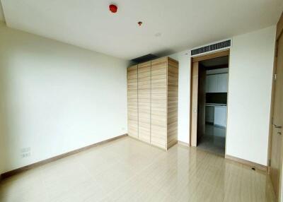 Riviera Jomtien Unfurnished Condo for Sale