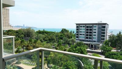 Riviera Wongamat Unfurnished Condo for Sale