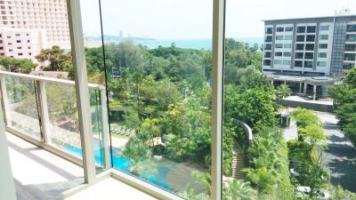 Riviera Wongamat Unfurnished Condo for Sale