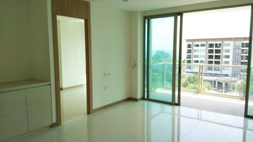 Riviera Wongamat Unfurnished Condo for Sale