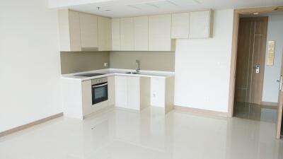 Riviera Wongamat Unfurnished Condo for Sale