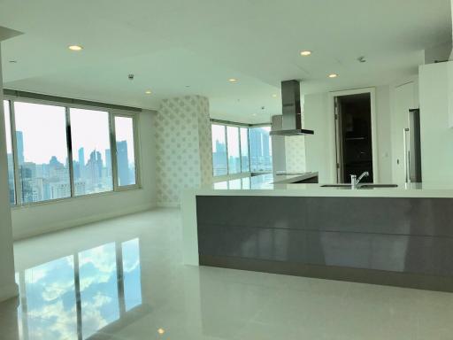 Q Langsuan – 4 bed