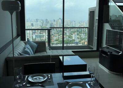 Rhythm Sukhumvit 44/1 – 1 bed duplex