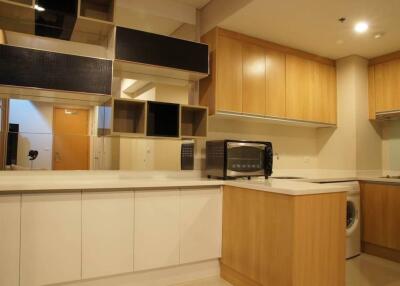 Villa Asoke – 1 bed duplex