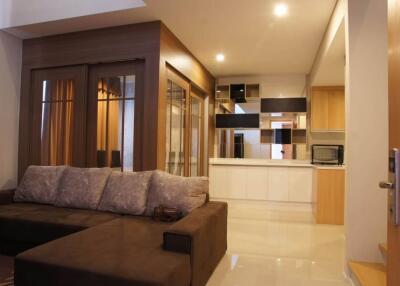 Villa Asoke – 1 bed duplex