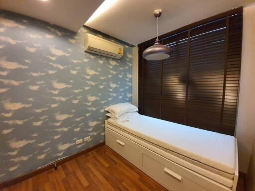 Zenith place Sukhumvit 42 – 2 bed