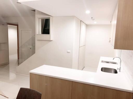 Villa Asoke – 1 bed duplex