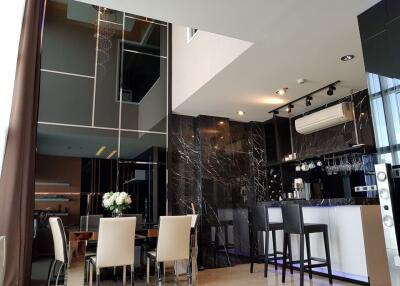 The Crest Sukhumvit 34 –  1 bed duplex