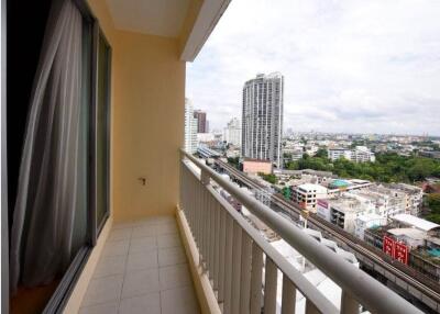 Life @ Sukhumvit 65 – 2 bed