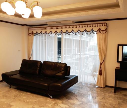 Condo for Sale Siam Oriental Twins Pratumnak