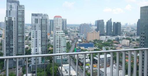 For RENT : HQ by Sansiri / 1 Bedroom / 1 Bathrooms / 43 sqm / 38000 THB [R12030]