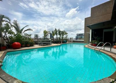 3-bedroom penthouse with private pool for sale in Asoke area