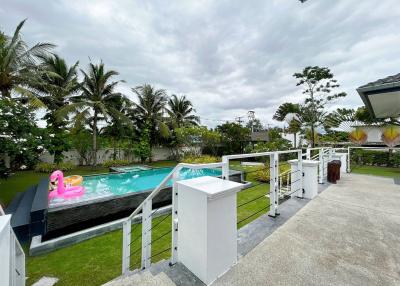 Luxury 4 Bedroom Pool Villa on Large Land Plot