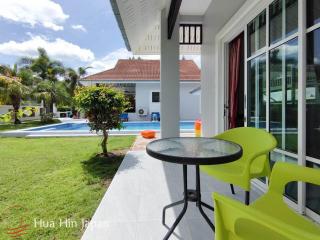 3 Bedroom Pool Villa for Sale in Hua Hin, near Black Mountain (Fully furnished)