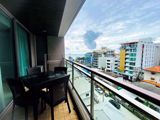 1 Bedroom Condo in Northshore North Pattaya C008699