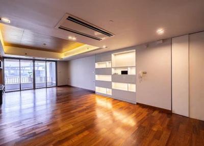 For SALE : The Pano / 3 Bedroom / 4 Bathrooms / 274 sqm / 50000000 THB [S12032]