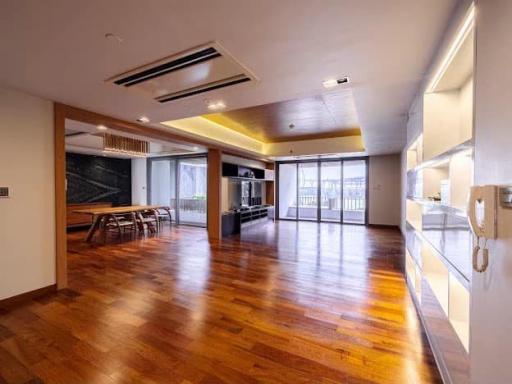 For SALE : The Pano / 3 Bedroom / 4 Bathrooms / 274 sqm / 50000000 THB [S12032]