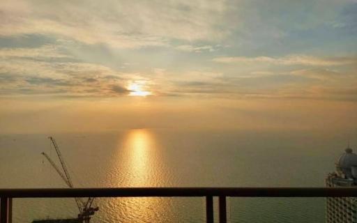 Riviera Wongamat Beach - Penthouse 3 Bed 3 Bath (43rd Floor)