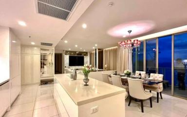 Riviera Wongamat Beach - Penthouse 3 Bed 3 Bath (43rd Floor)